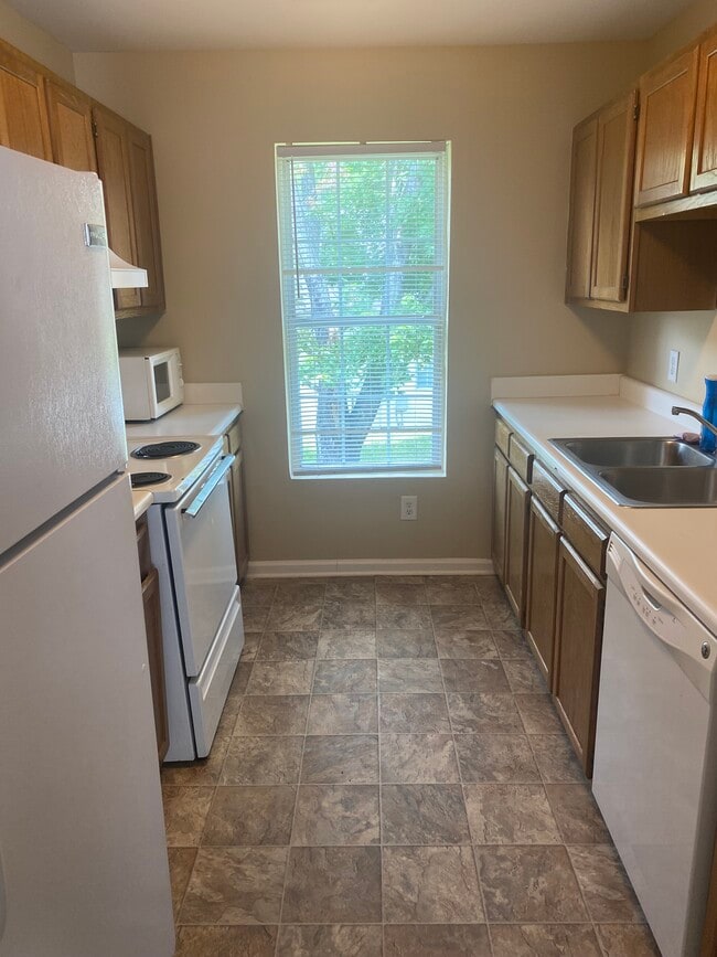 Photo - Oak Hill Village