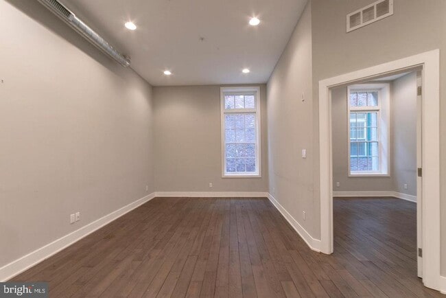 Building Photo - 135 N 3rd St Unit 2C Rental