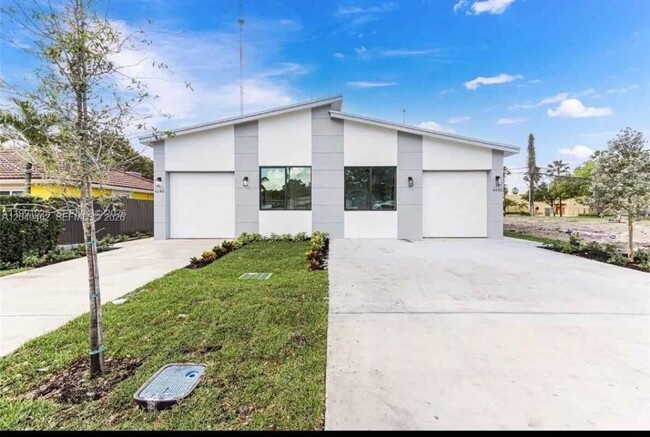 Building Photo - 6140 SW 39th St