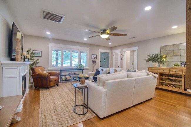 Photo - 128 Edgewater Terrace
