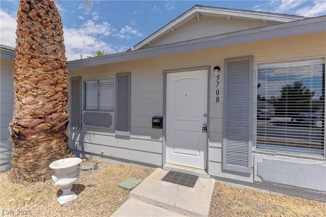 Photo - 5708 W Pine Cone Pl