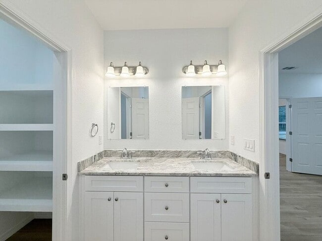 Photo - 3353 Country Ln