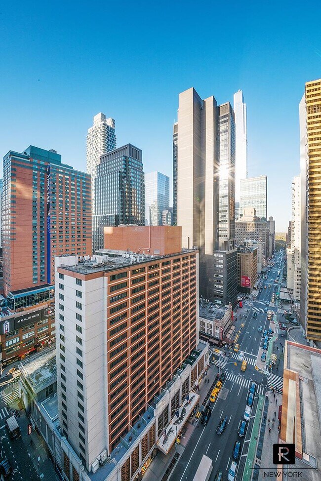 Photo - 150 W 51st St Unit 1411