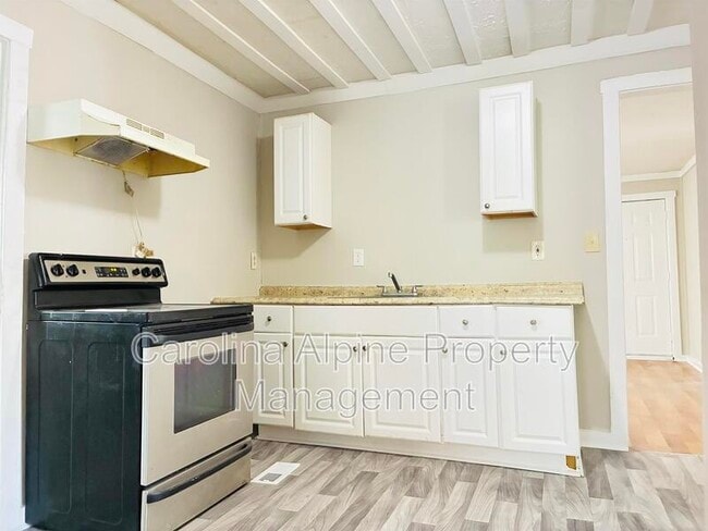 Photo - 1110 W Sykes St