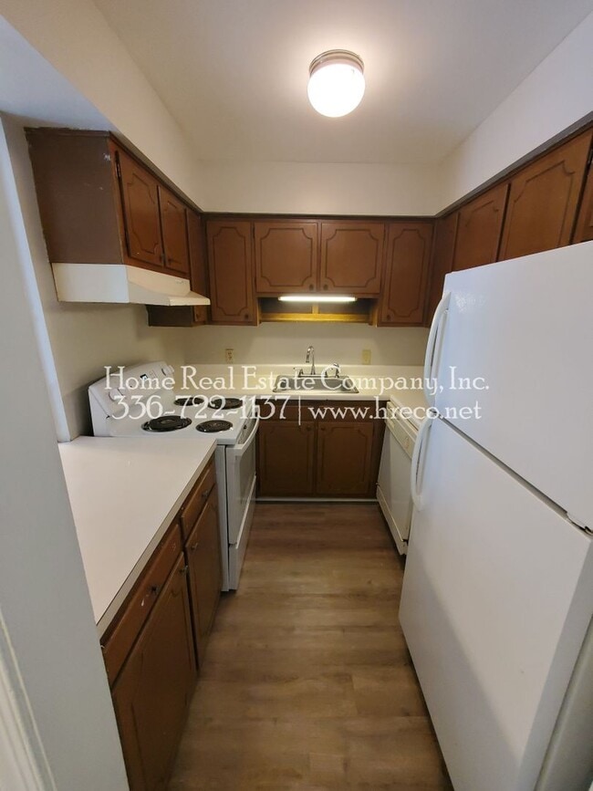 Photo - 1437 Brookwood Dr