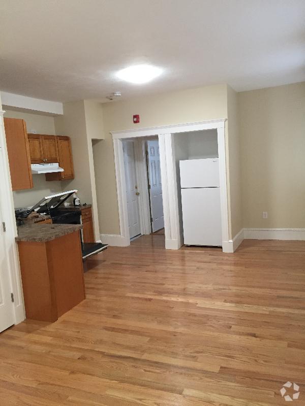 Building Photo - 71 S Huntington Ave Rental