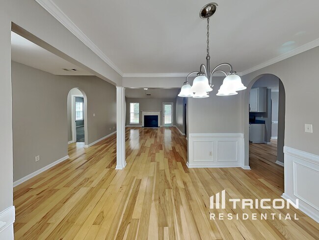 Photo - 708 Percevil Point