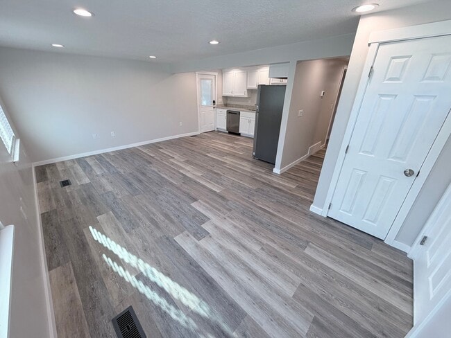 Photo - 255 Marvista Ln