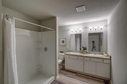 Photo - 617 McKay Way Unit 2