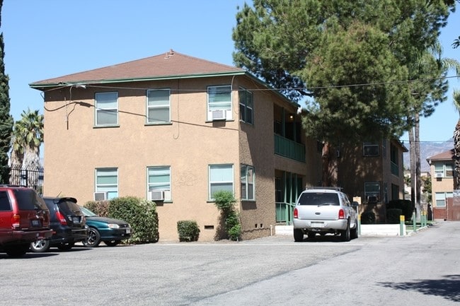 Dana Villa Apartments - Dana Villa Apartments