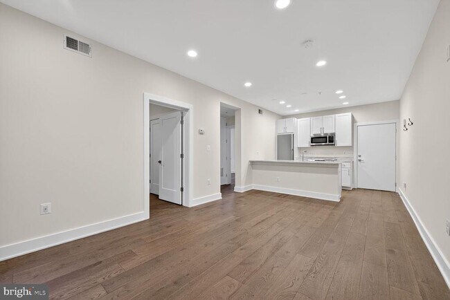 Photo - 1412 Chapin St NW Unidad 2