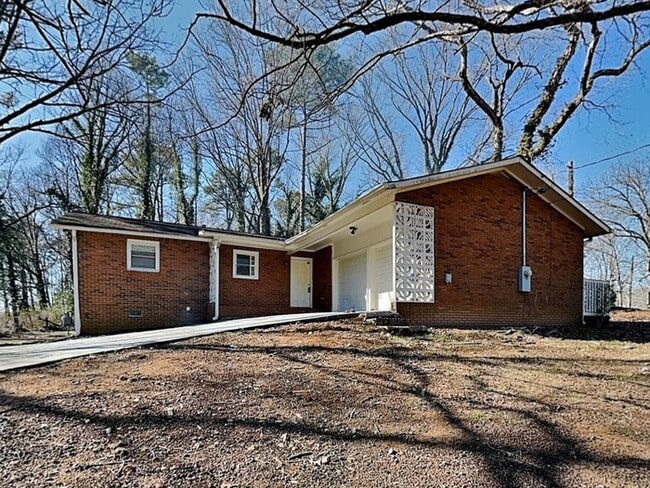 Building Photo - 3167 Forrest Park Rd SE