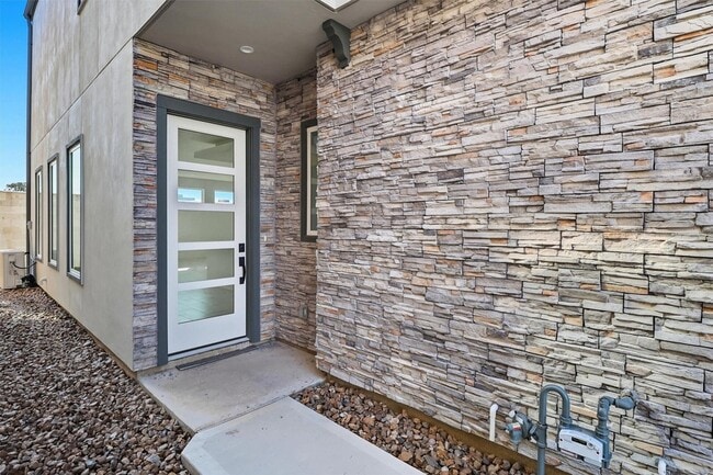 Photo - 2927 El Fenice Ln