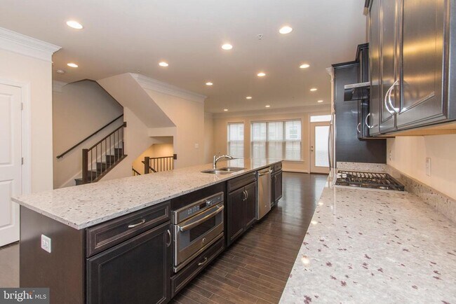 Photo - 14337 Potomac Heights Ln