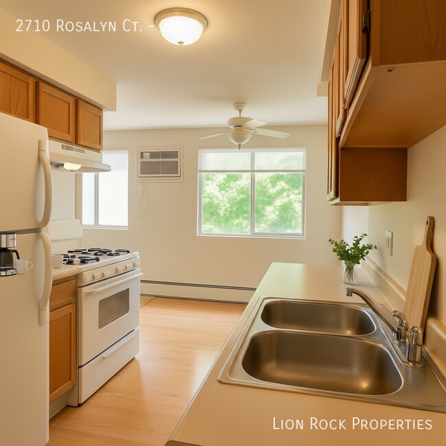 Photo - 2710 Rosalyn Ct