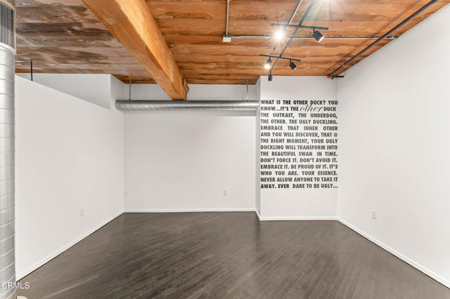 Photo - 530 S Hewitt St Unidad 130