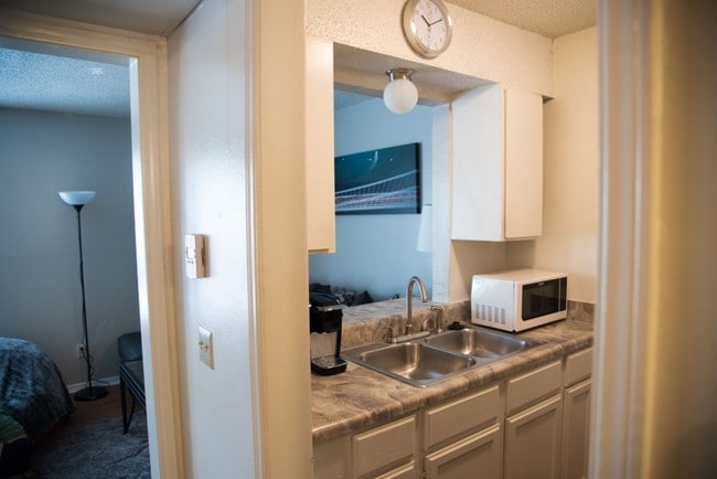 University Blvd Apartments