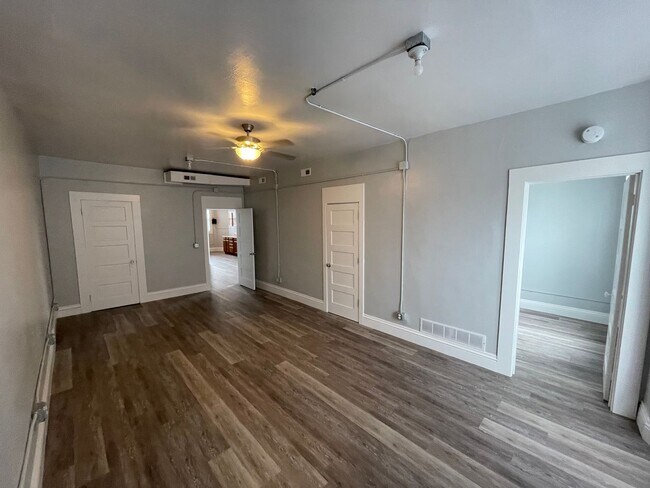 Photo - Large updated 2 bedroom apartment Unit 1510 1/2 Harrison