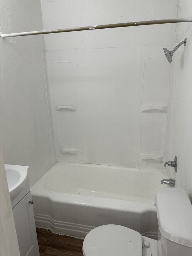 Photo - 1106 S High School St