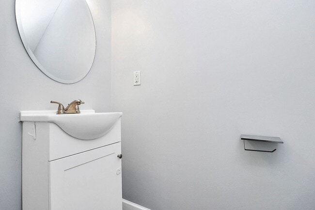Photo - Incredible Matthews Townhome in Callonwood!