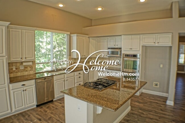 Photo - 4742 Village Green Pkwy