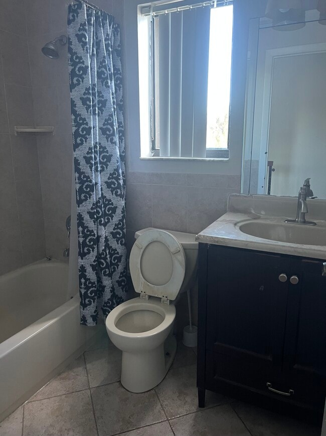 Photo - 5652 Strawberry Lakes Cir