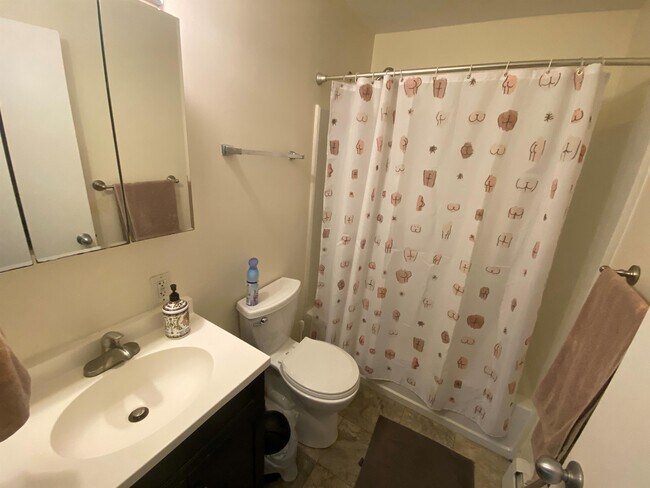 Photo - 1430 Tremont St