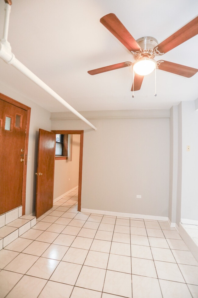 Photo - 1318 W Foster Ave Unit GE