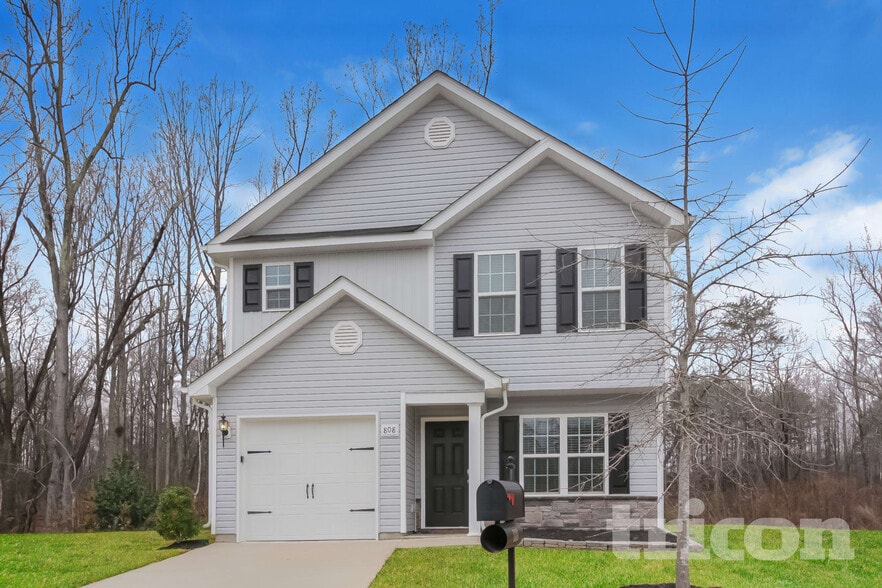 808 Gunnar Dr