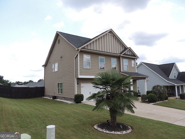 Photo - 325 McGiboney Ln