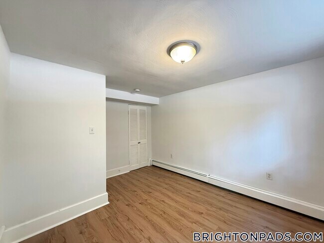 63 Selkirk Rd Unit 2