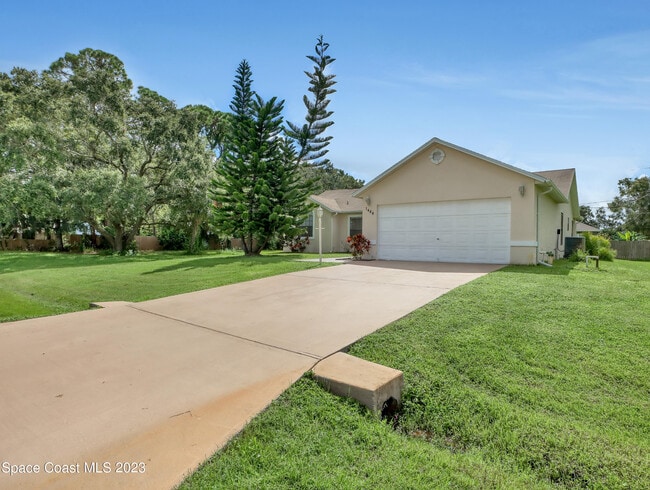 Photo - 1460 Heartwellville St NW