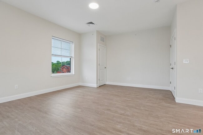 Photo - 55 Steele Blvd Unit 205