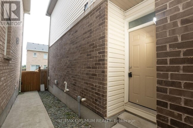 Photo - 9 Fenchurch Dr