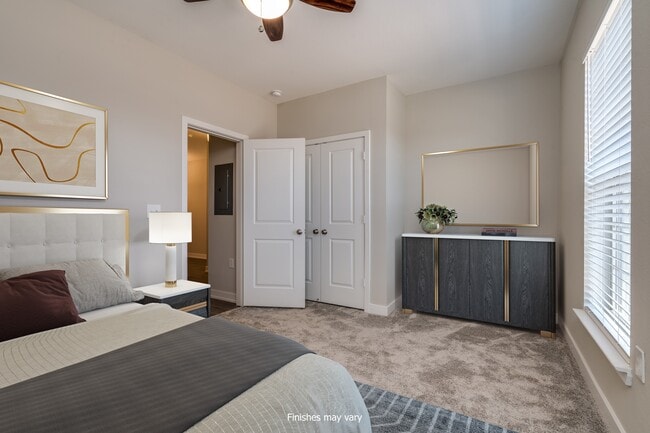 Elite Bedroom - Emerald Creek Apartments