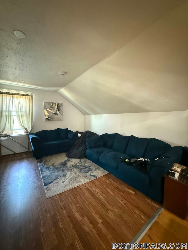 Photo - 45 Elm St Unit 3