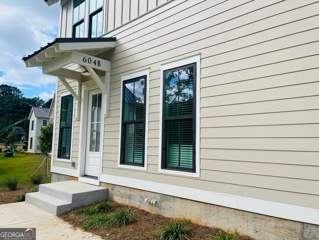 Photo - 604 Freeman St