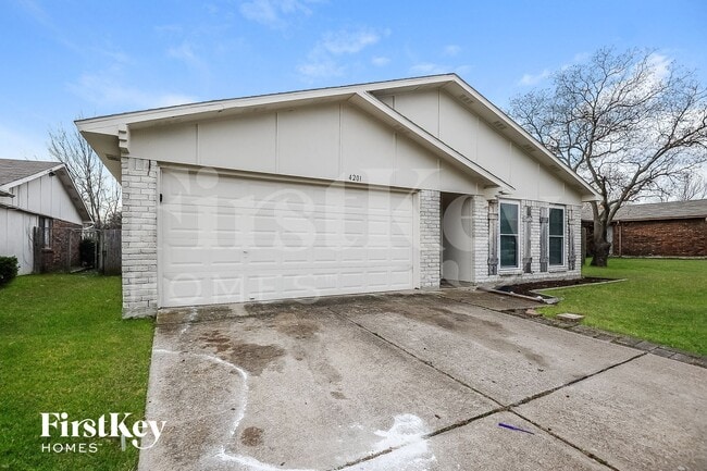 4201 Yellowleaf Dr