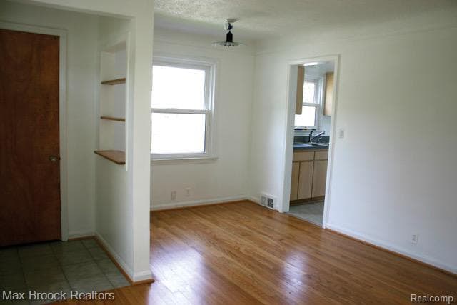 Photo - 3722 Elmhurst Ave