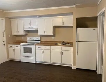 Photo - 113 N Poplar St Unit 2