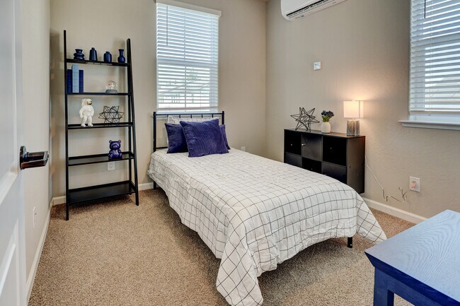 2 bedroom 1 bath (2nd bedroom)