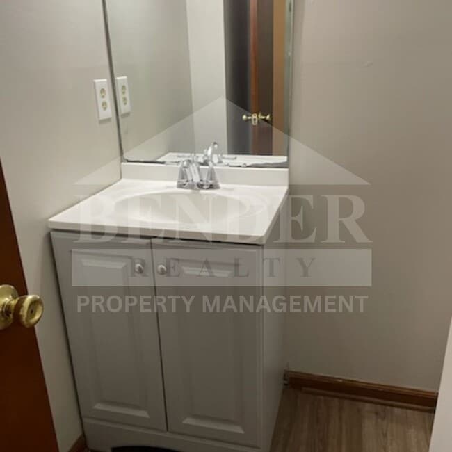 Photo - 1295-1299 18th St NW Unidad 1297