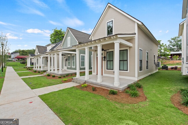 Photo - 709 Jefferson St