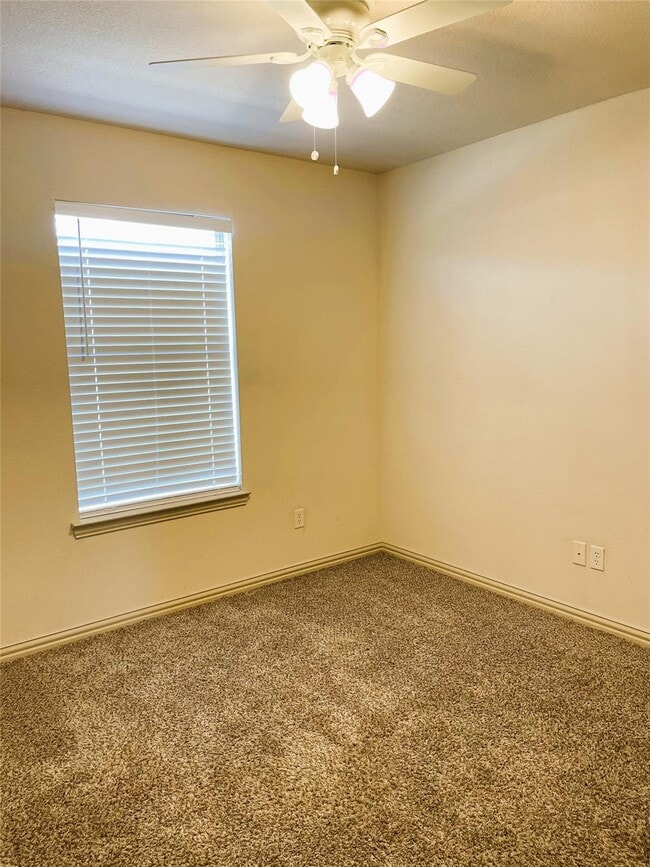 Photo - 2320 Calendar Ct