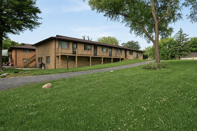 Photo - 322 Maple Dr Unit 2