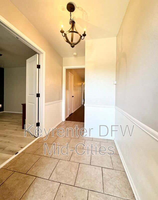 Photo - 901 Gregory Ave
