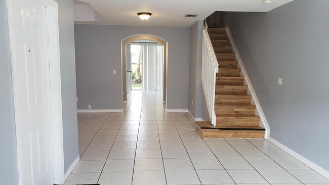 Photo - 4965 Leeward Ln