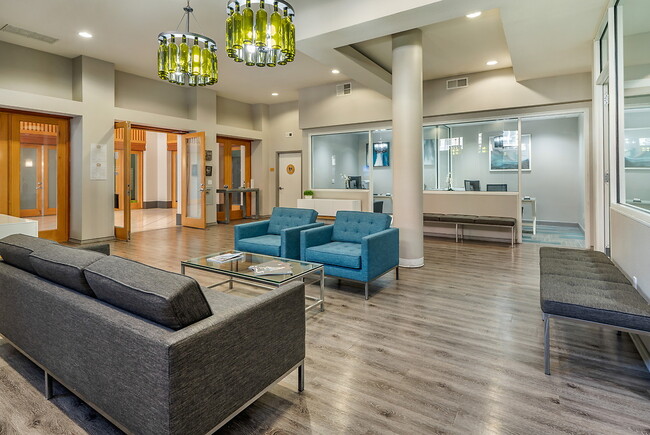 Photo - 101 San Fernando