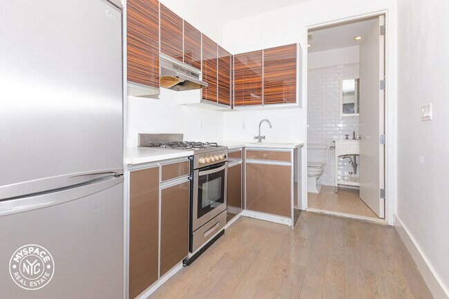 Photo - 1078 Bergen St Unit 3H