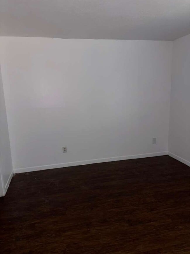 Photo - 1206 E 99th Ave Unidad B